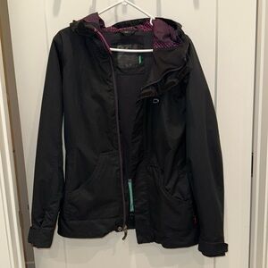🖤🩷🖤OAKLEY WOMENS BLACK SNOWBOARDING JACKET IN SMALL🖤🩷🖤